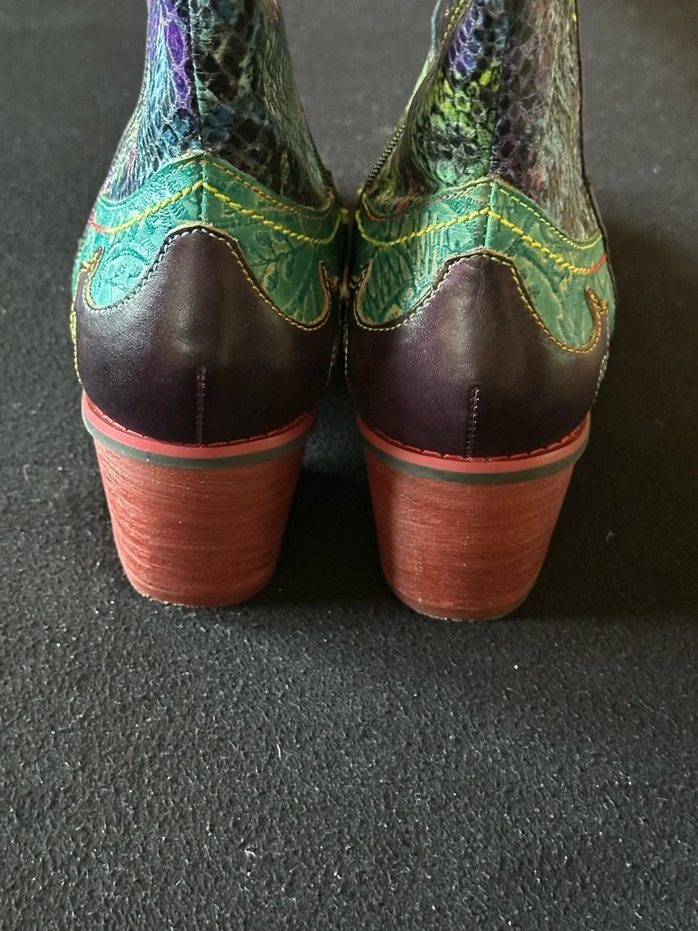 Brand New! L’Artiste Tortoise Western Cowboy Vintage Boots floral interior